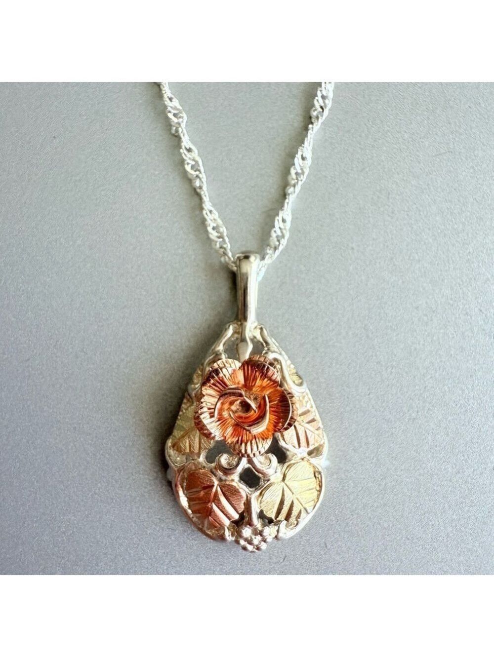 Black Hills Gold 12k Rose Gold & Sterling Silver Flower Leaf Pendant Nec…
